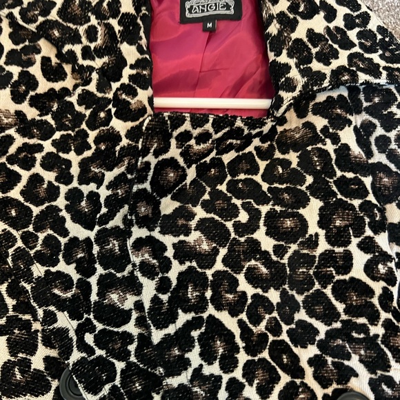 Angie Coat size medium - Picture 3 of 3